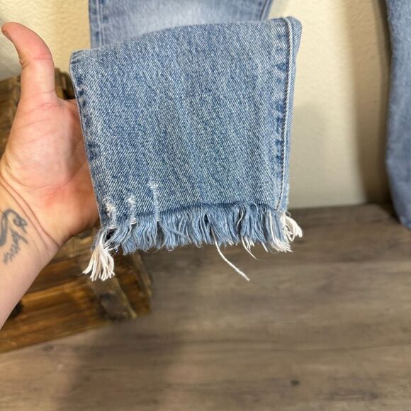 Levi's Premium Denim Wedgie Jeans Medium Wash Button Fly Size 27 Raw Hem - Picture 3 of 11